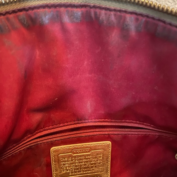 Coach purse, gold with hearts - Picture 6 of 7